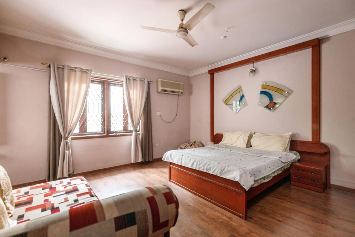 Westside Bungalow By Jadecaps Nr Wtc Rajajinagar Villa Bangalore Exterior foto
